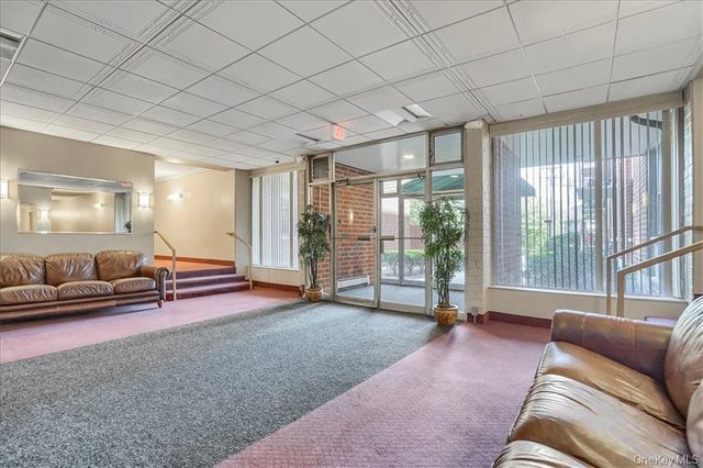 35 Park Avenue 4S, Suffern, NY 10901