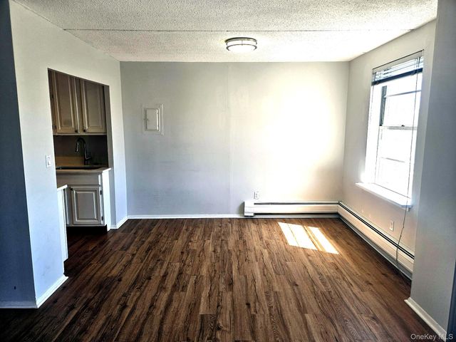 35 Park Avenue 4S, Suffern, NY 10901