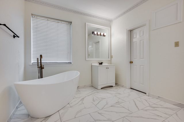 3600 Leighton Ridge Drive, Plano, TX 75025