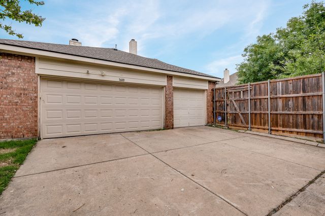 3600 Leighton Ridge Drive, Plano, TX 75025
