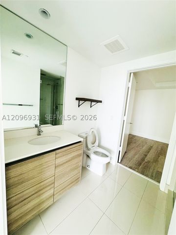 121 NE 34th St 2302, Miami, FL 33137