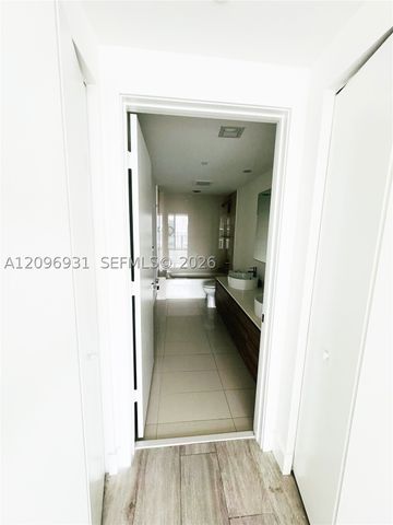 121 NE 34th St 2302, Miami, FL 33137