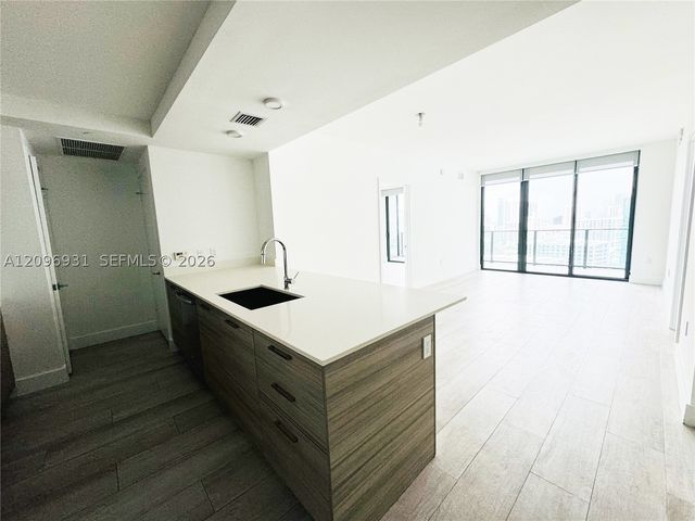 121 NE 34th St 2302, Miami, FL 33137