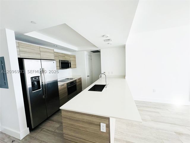 121 NE 34th St 2302, Miami, FL 33137