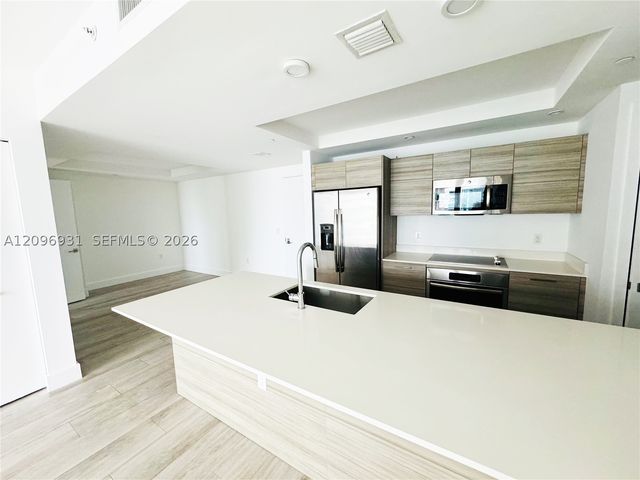 121 NE 34th St 2302, Miami, FL 33137
