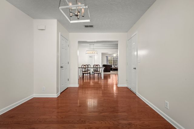 4906 Laura Jeanne Blvd, Murfreesboro, TN 37129