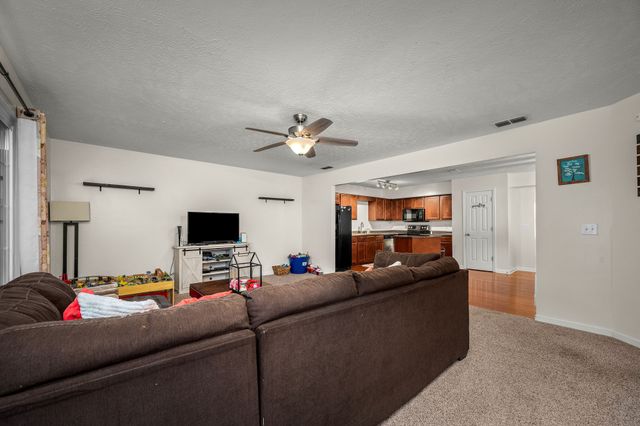 4906 Laura Jeanne Blvd, Murfreesboro, TN 37129