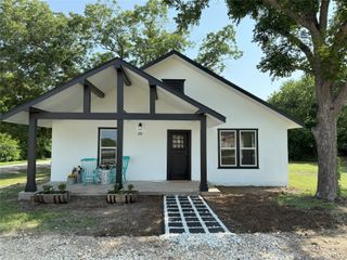 201 4th, Eddy, TX 76524
