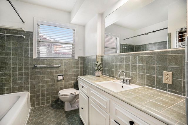 6325 Rowan Lane, Houston, TX 77074