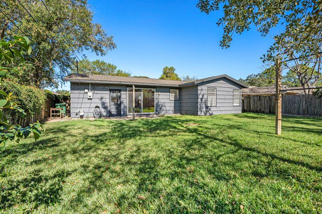 6325 Rowan Lane, Houston, TX 77074