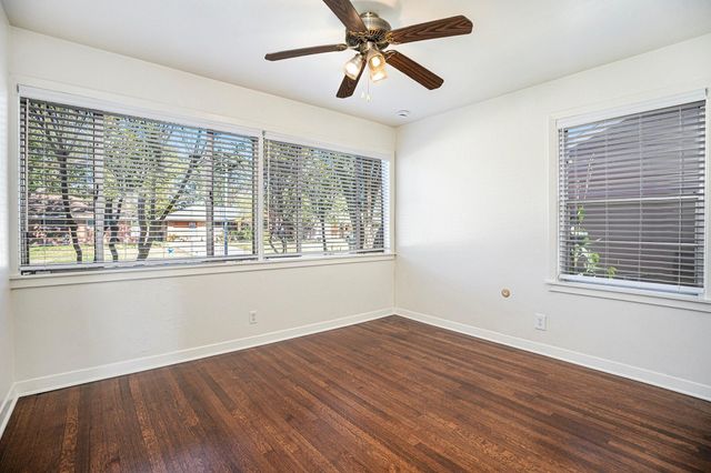 6325 Rowan Lane, Houston, TX 77074