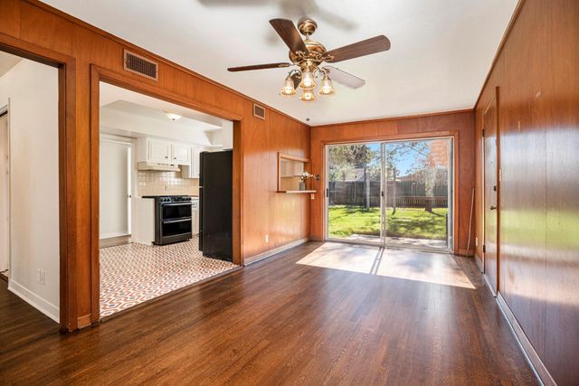 6325 Rowan Lane, Houston, TX 77074