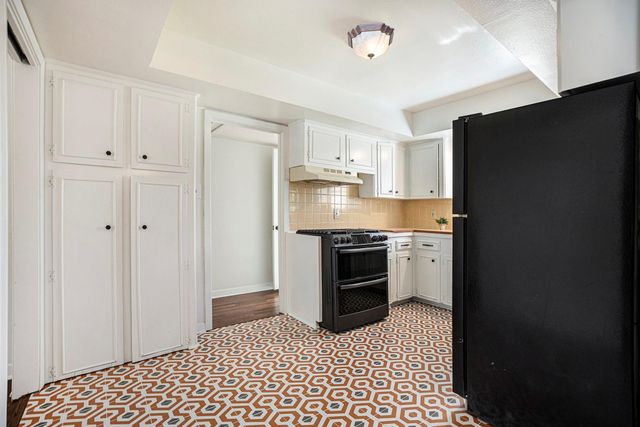 6325 Rowan Lane, Houston, TX 77074