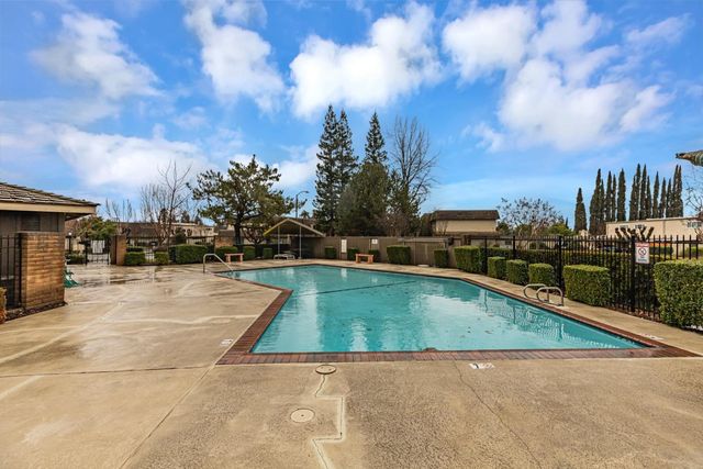 2368 Via Camino Ave, Carmichael, CA 95608