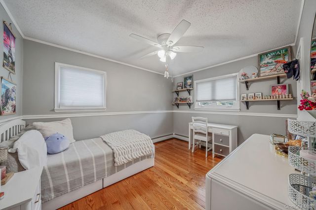 6 Warbler Lane, Commack, NY 11725