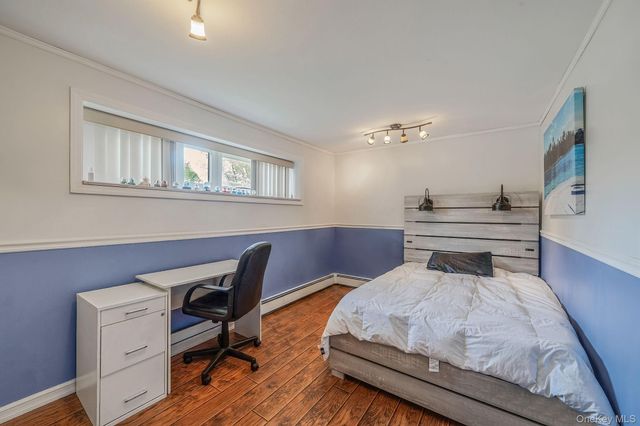 6 Warbler Lane, Commack, NY 11725