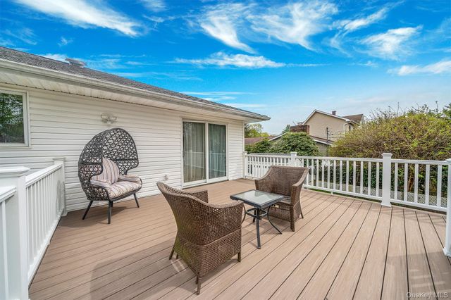 6 Warbler Lane, Commack, NY 11725