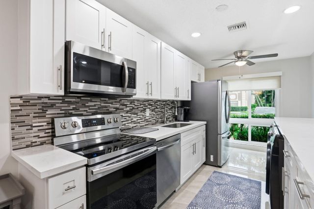 13984 VIA FLORA C, Delray Beach, FL 33484