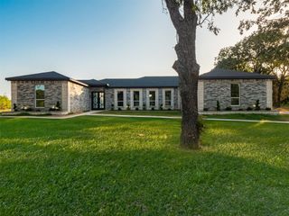 133 Crestview Drive, Corsicana, TX 75109
