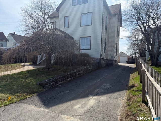 16 McDermott Street, Danbury, CT 06810