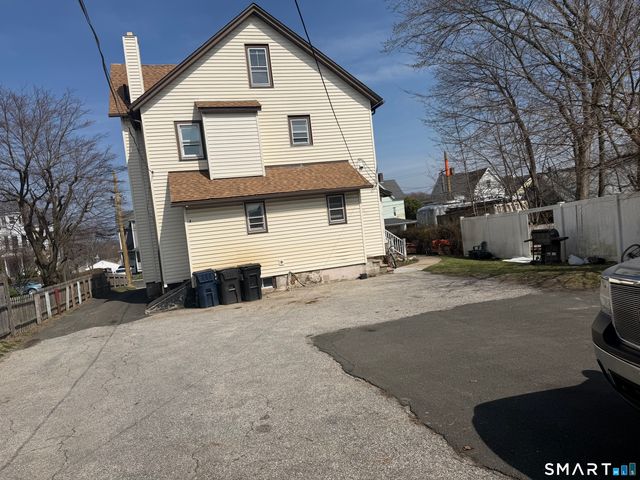 16 McDermott Street, Danbury, CT 06810