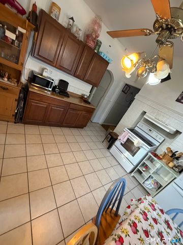 16 McDermott Street, Danbury, CT 06810