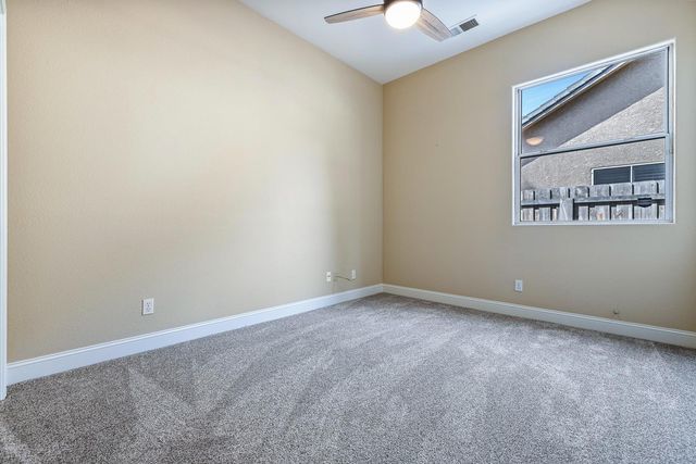 2735 Swift Avenue, Clovis, CA 93611