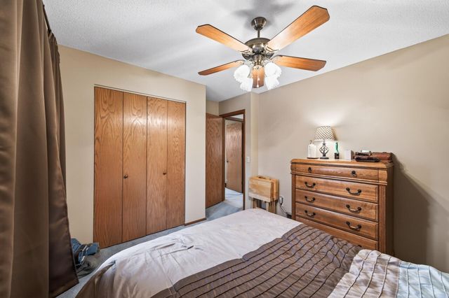 187 Valleyside Drive, Saint Paul, MN 55119