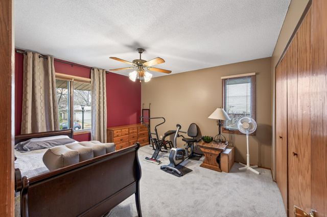 187 Valleyside Drive, Saint Paul, MN 55119