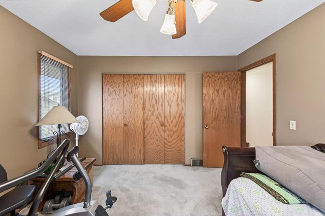 187 Valleyside Drive, Saint Paul, MN 55119