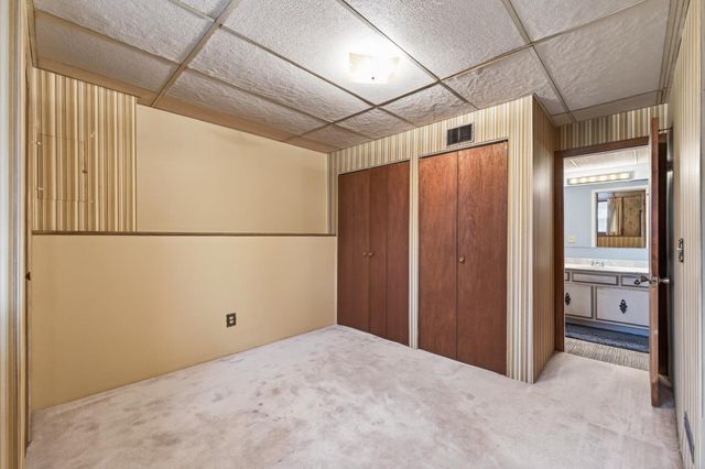 187 Valleyside Drive, Saint Paul, MN 55119