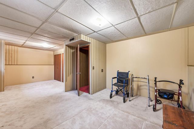 187 Valleyside Drive, Saint Paul, MN 55119