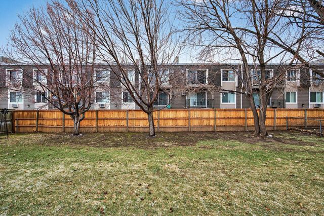 187 Valleyside Drive, Saint Paul, MN 55119