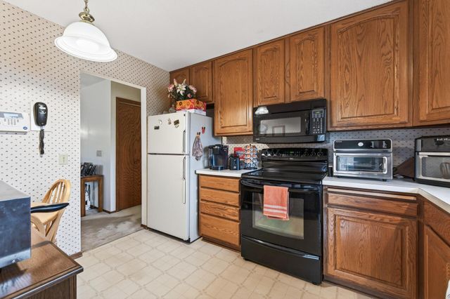 187 Valleyside Drive, Saint Paul, MN 55119