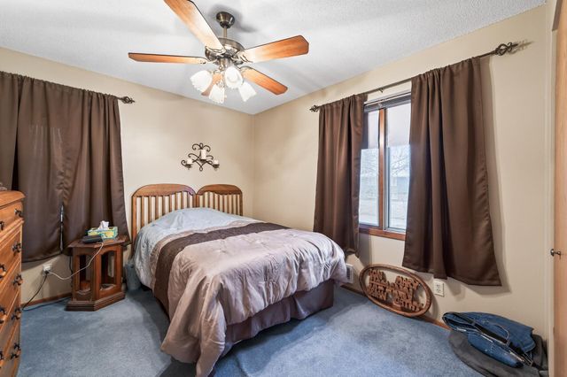 187 Valleyside Drive, Saint Paul, MN 55119