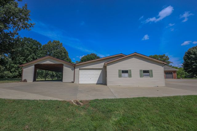 390 Windy Hills Circle, Calvert City, KY 42029
