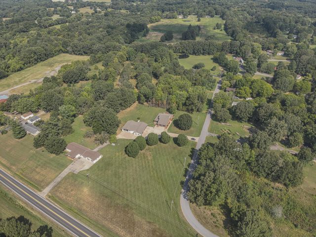 390 Windy Hills Circle, Calvert City, KY 42029