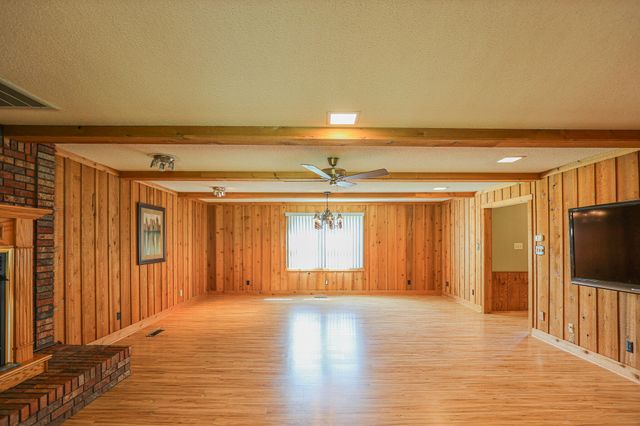 390 Windy Hills Circle, Calvert City, KY 42029