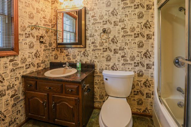 390 Windy Hills Circle, Calvert City, KY 42029