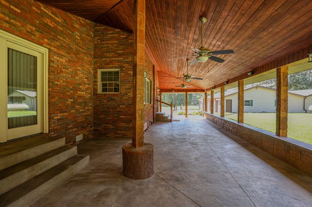 390 Windy Hills Circle, Calvert City, KY 42029