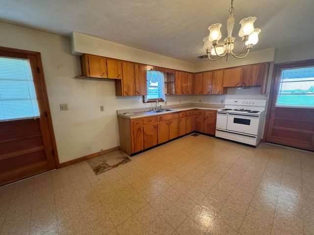 260 Old Hwy 910 1, Russell Springs, KY 42642