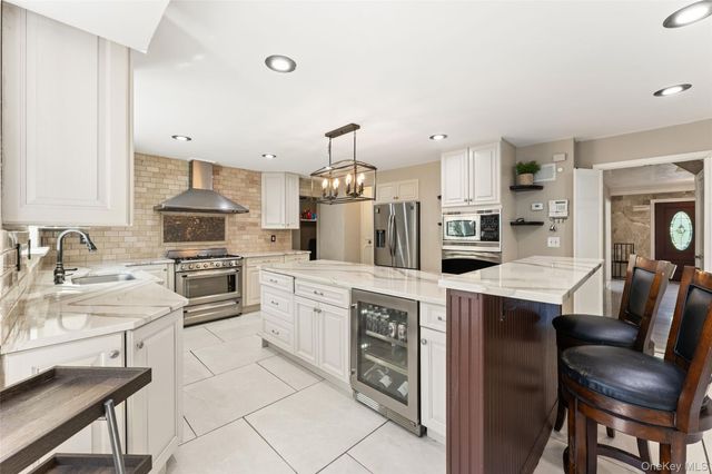 3 Tor Terrace, New City, NY 10956