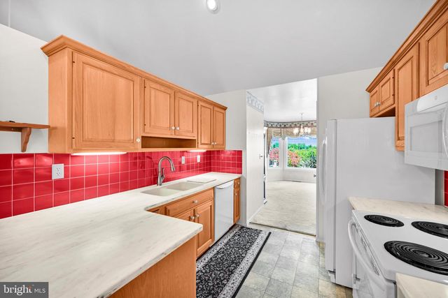 114 HILL RD, Blandon, PA 19510