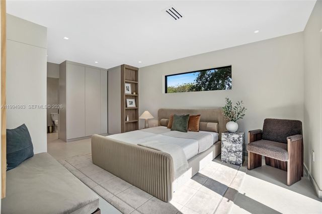 6207 SW 10th St, West Miami, FL 33144