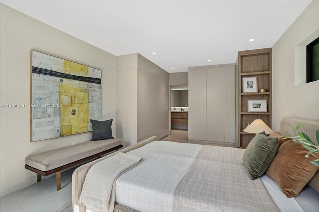 6207 SW 10th St, West Miami, FL 33144