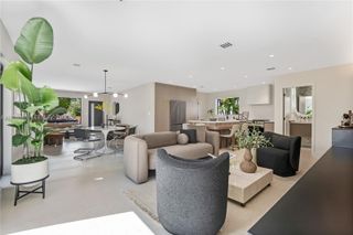 6207 SW 10th St, West Miami, FL 33144