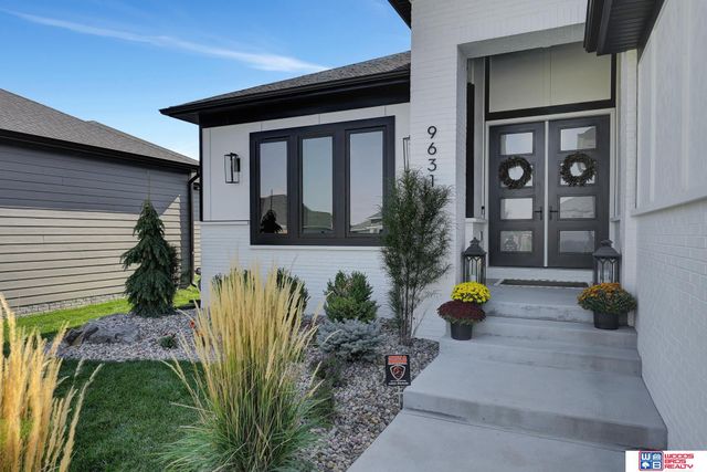 9631 Toma Road, Lincoln, NE 68526