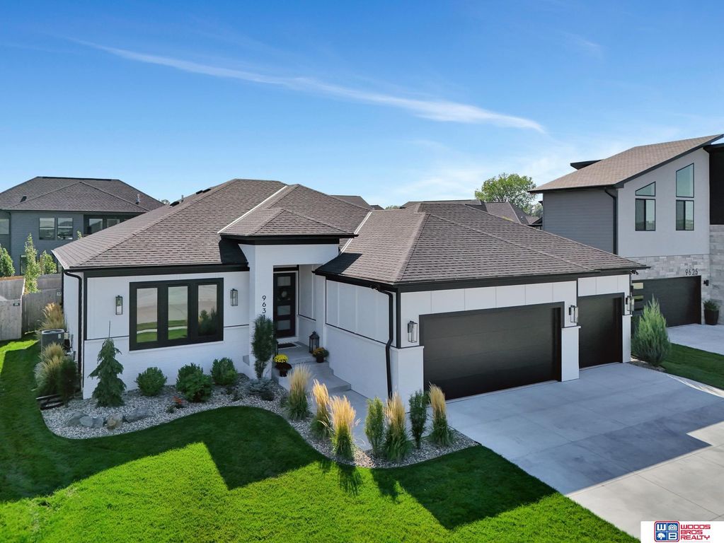 9631 Toma Road, Lincoln, NE 68526