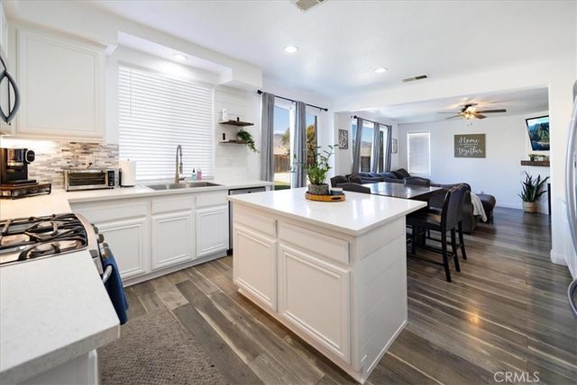 1823 Roanoke Street, San Jacinto, CA 92582