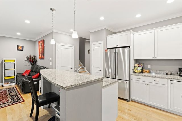 100 Baldwin Avenue 7, Woburn, MA 01801